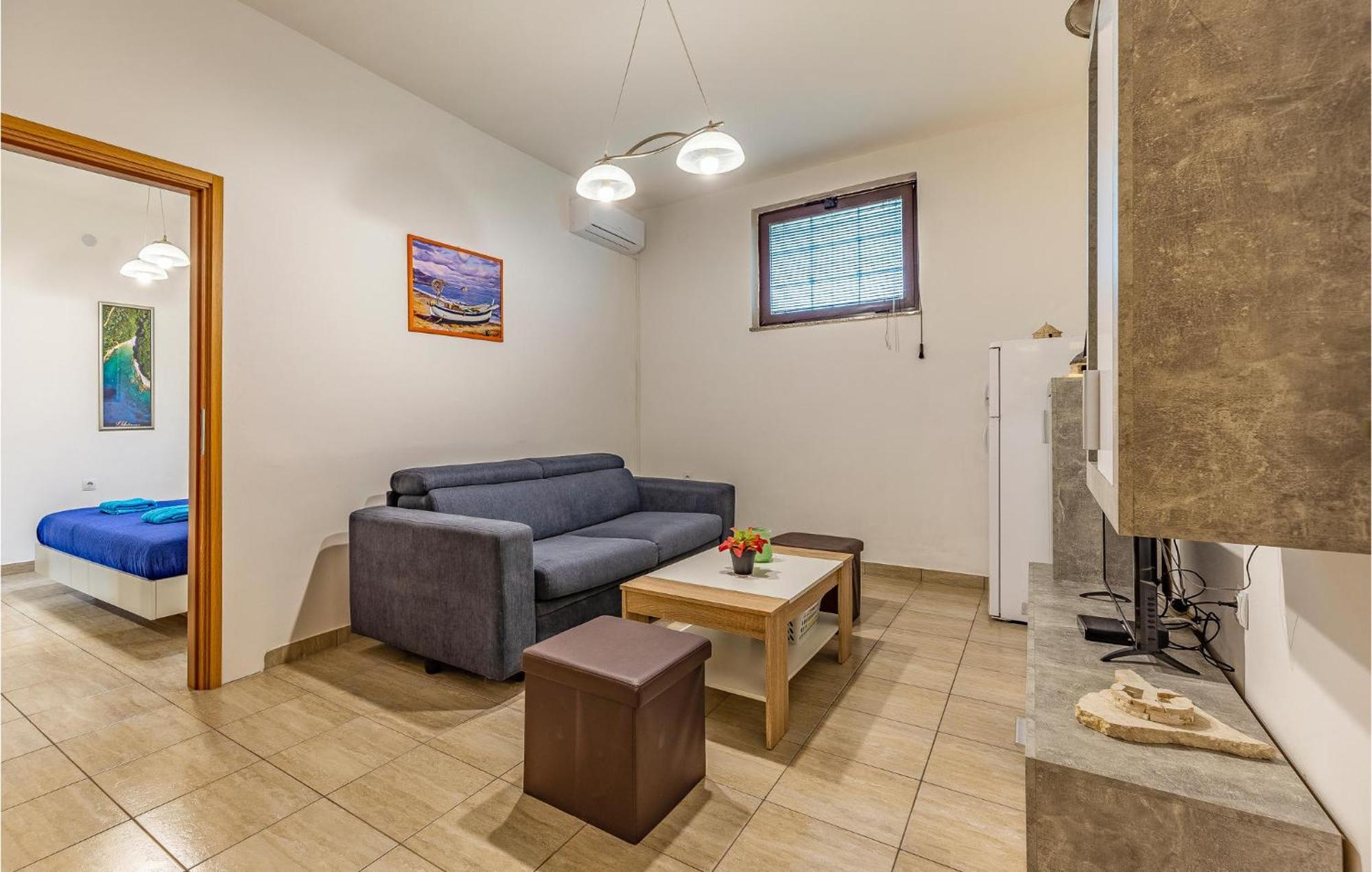 Amazing Apartment In Pula With Kitchen Экстерьер фото