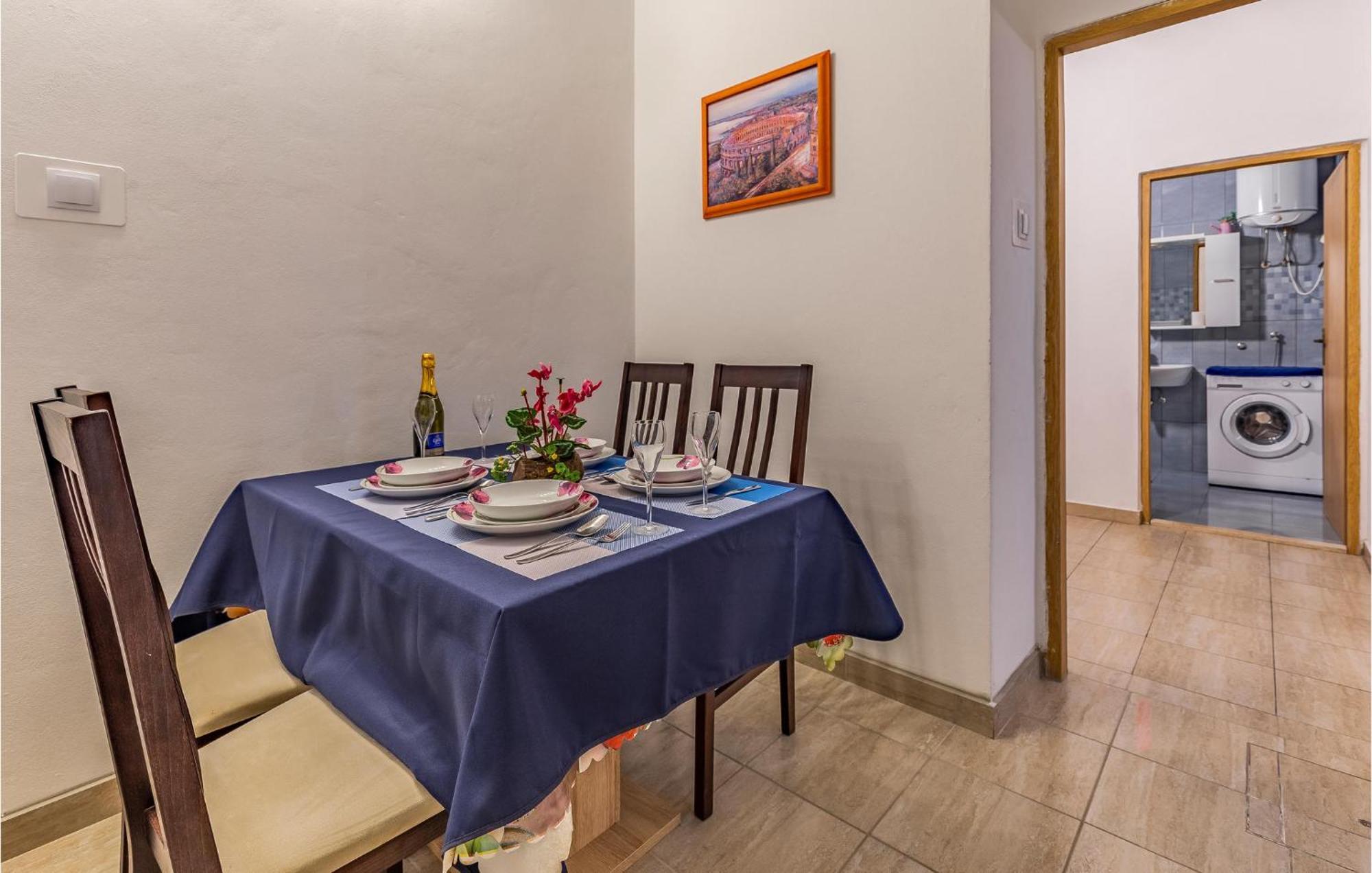 Amazing Apartment In Pula With Kitchen Экстерьер фото