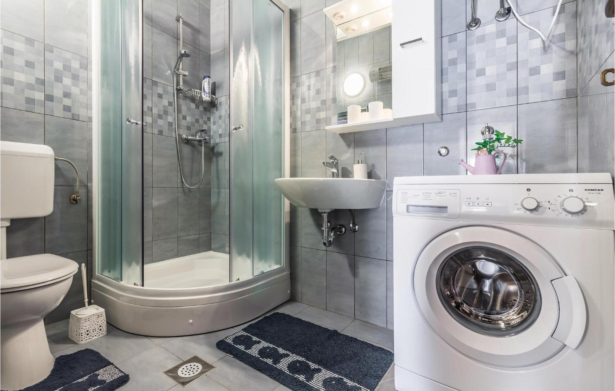 Amazing Apartment In Pula With Kitchen Экстерьер фото